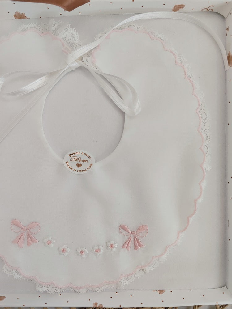 Bavetta ricamata a mano Biberon