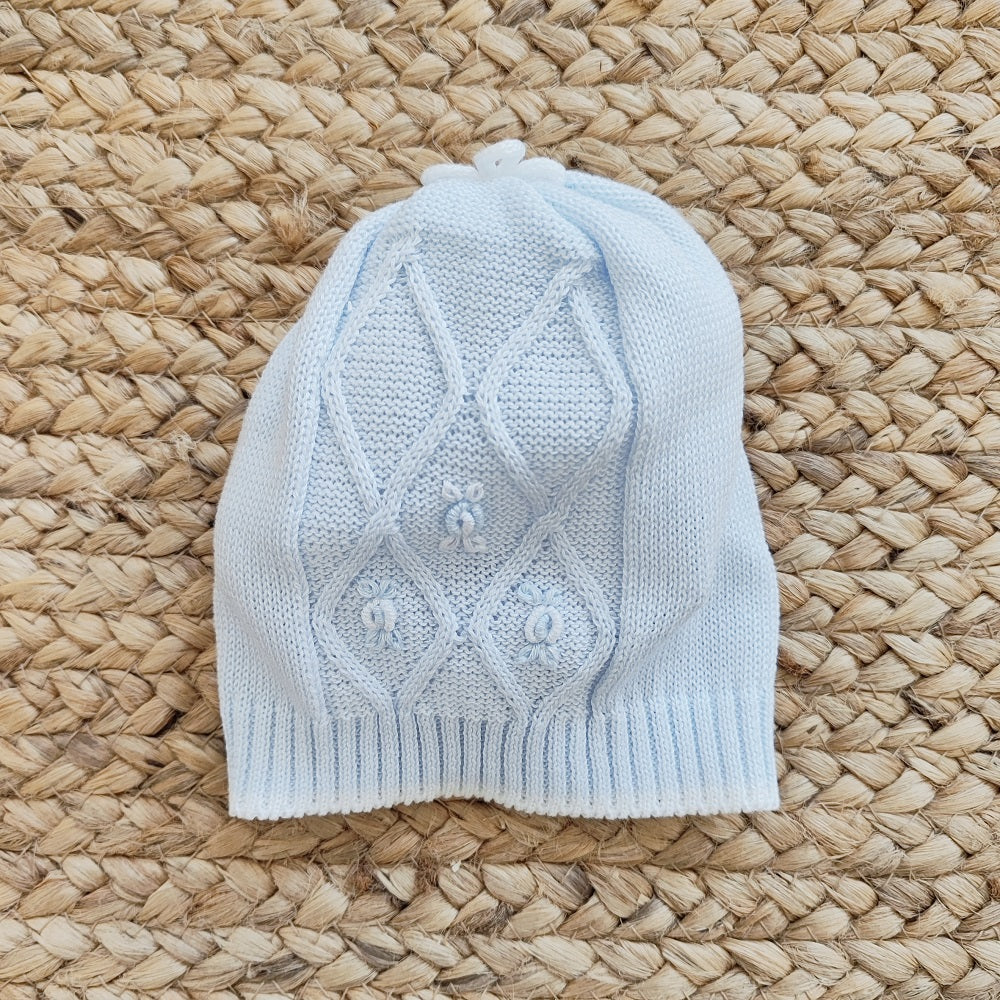 Completo due pezzi + cappellino + scarpine in filo di cotone Aurora