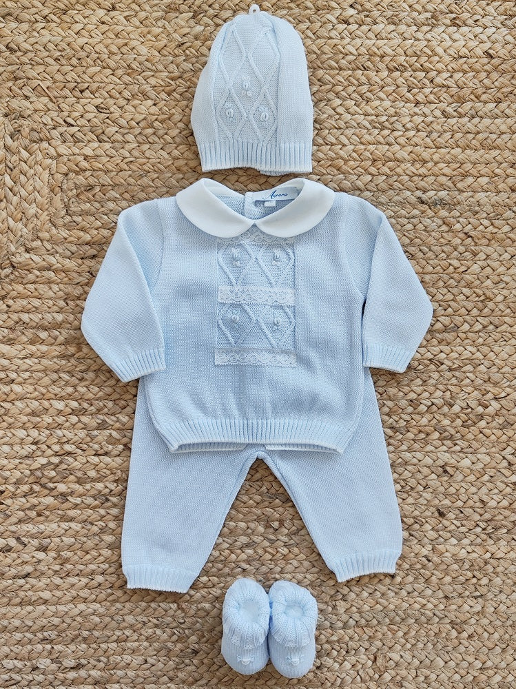 Completo due pezzi + cappellino + scarpine in filo di cotone Aurora