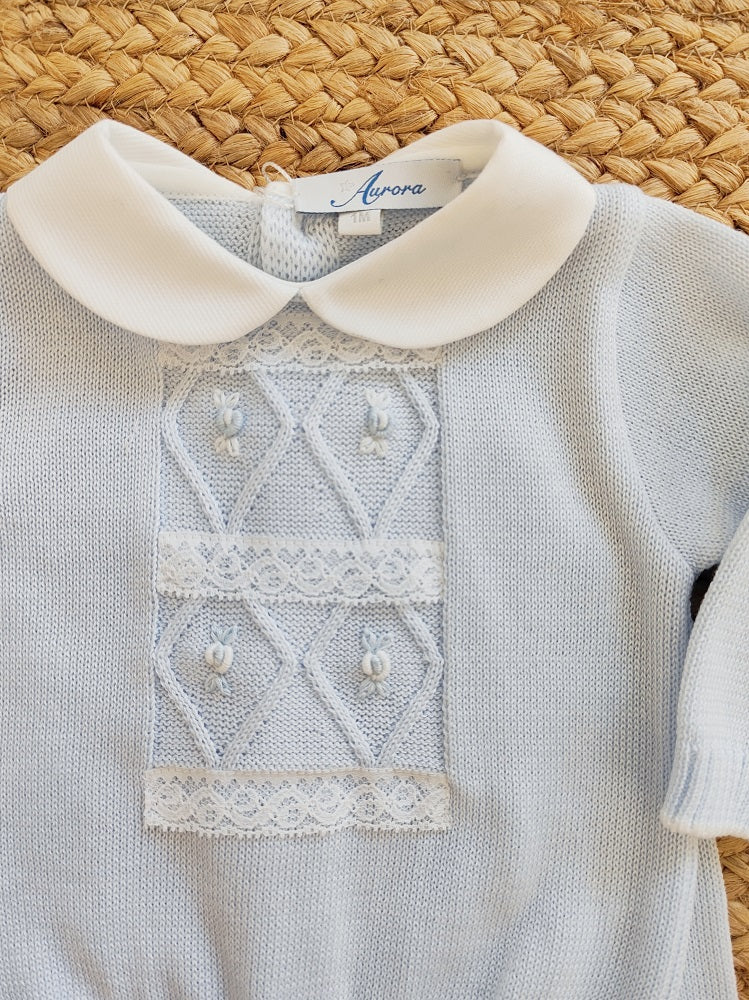 Completo due pezzi + cappellino + scarpine in filo di cotone Aurora