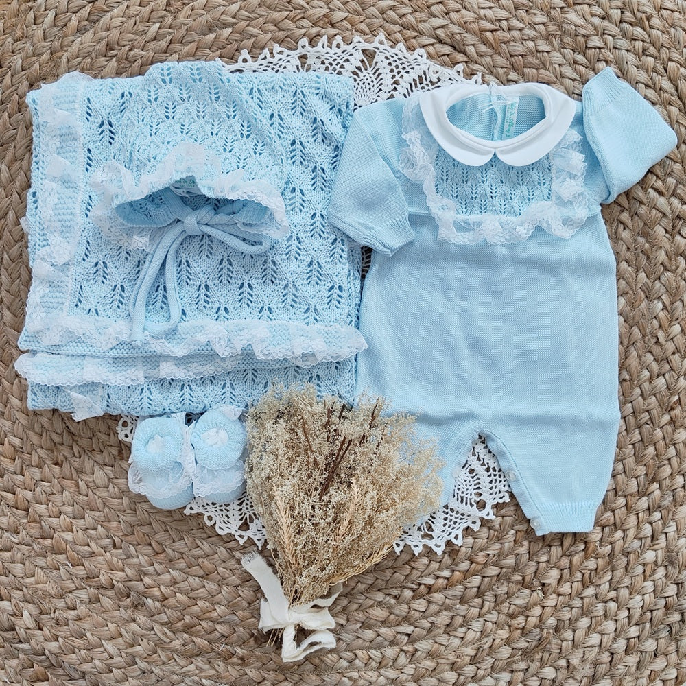 Tutina + cappellino + scarpine + copertina Bebè di Almy