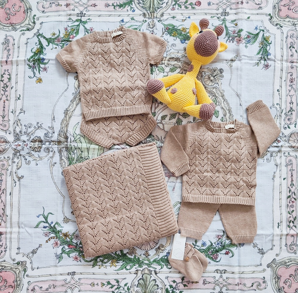 Copertina / Completo lungo / Completo corto / Scarpine / Dou Dou Wedoble