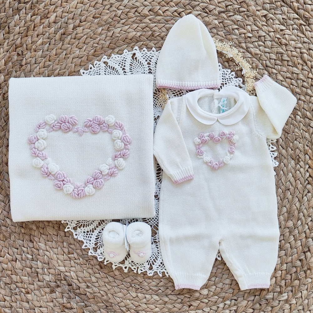 Tutina + cappellino + scarpine + copertina Bebè di Almy