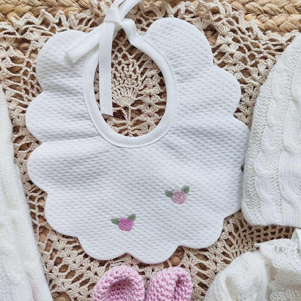 Tutina, Cappellino, Bavetta, Coperta+ Lenzuolino Teto e Tatta