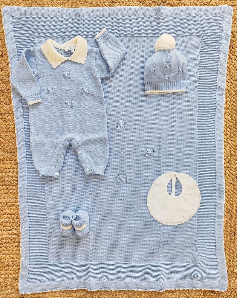 Tutina, Cappellino, Bavetta e Scarpette + Copertina Aurora