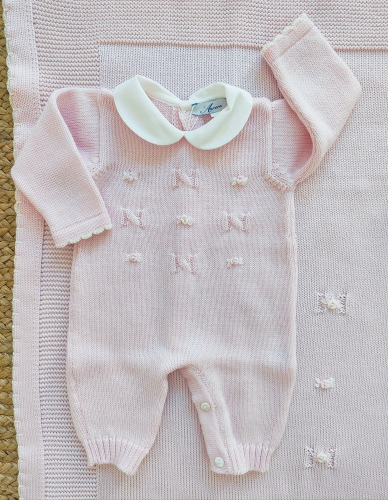 Tutina, Cappellino, Bavetta e Scarpette + Copertina Aurora