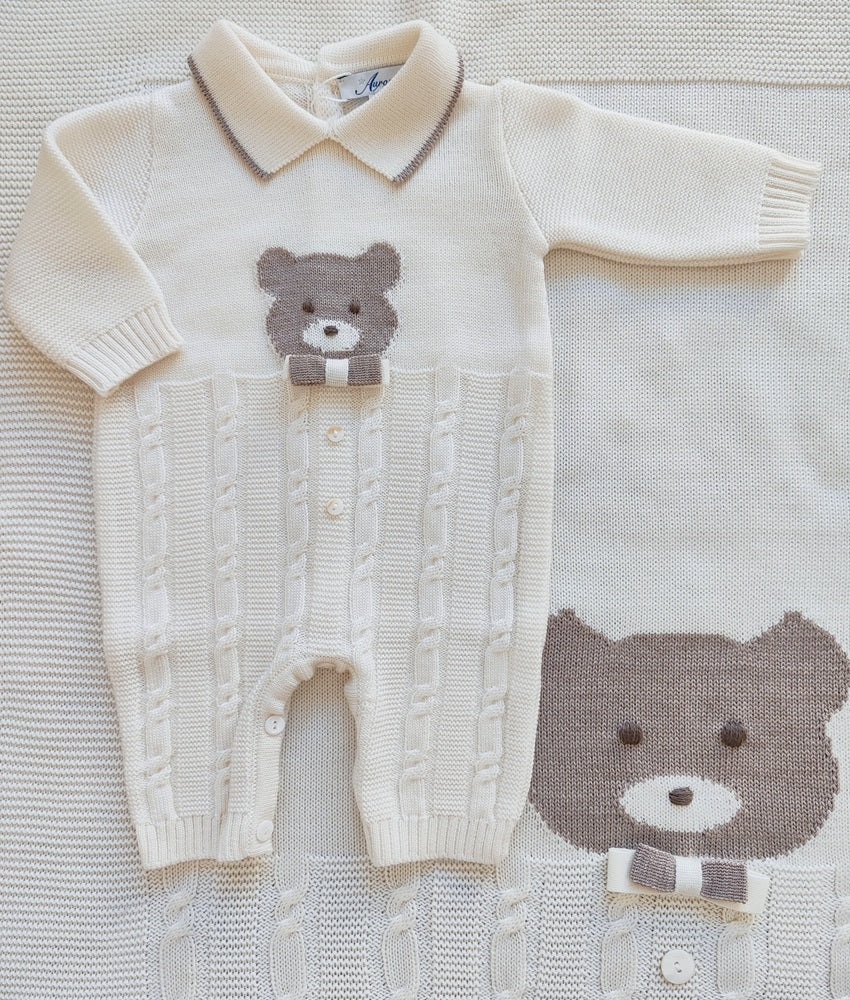 Tutina, Cappellino, Bavetta e Scarpette + Copertina Aurora