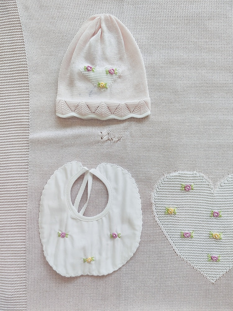 Tutina, Bavetta, Scarpine, Cappello \ Lenzuolino \ Coperta Aurora
